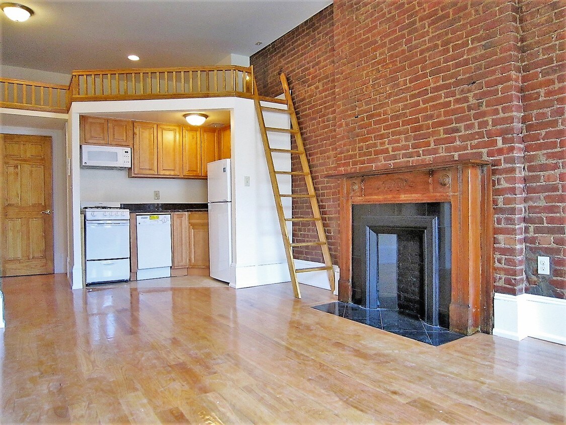 Primary Photo - 137 W 75th St