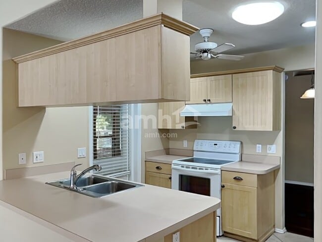Foto del edificio - 3502 49th Ave E