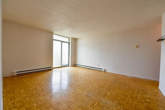 Building Photo - 1595 Rue Rachel E