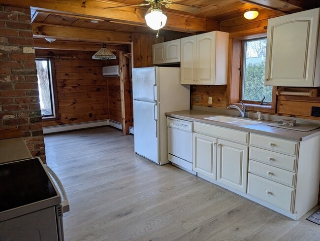 Foto del edificio - 27 Carrier Ln