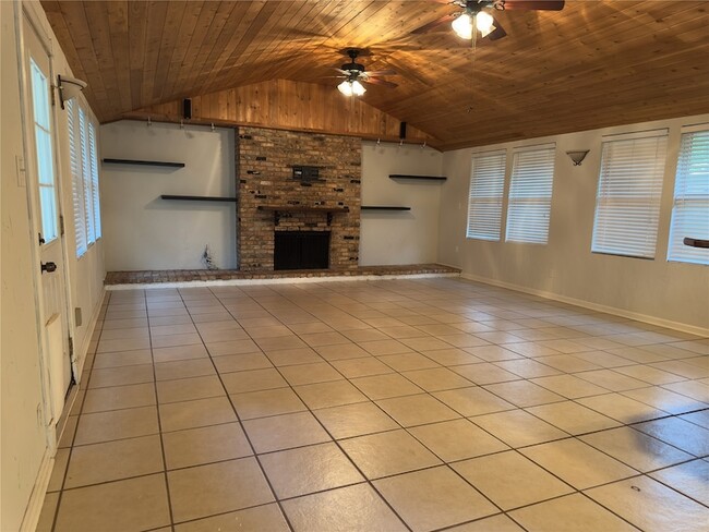 Photo - 2614 W Newton Cir House