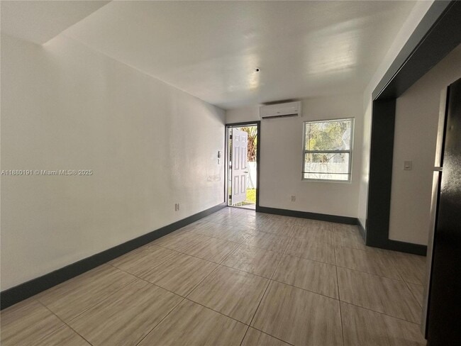 Photo - 1928 Wilson St Apartment