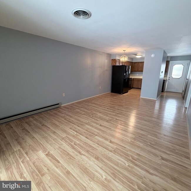 Building Photo - 1158 Westgate Dr