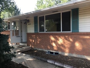 Building Photo - 4423 E San Miguel St