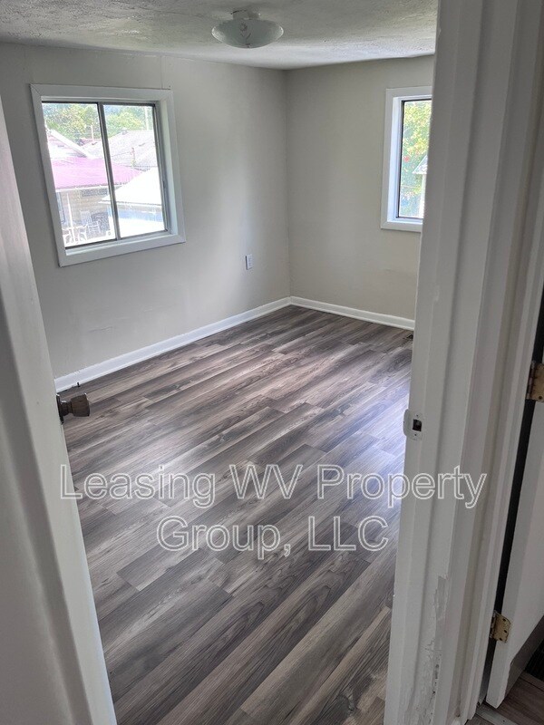 Foto del edificio - 4508 Riverside Dr