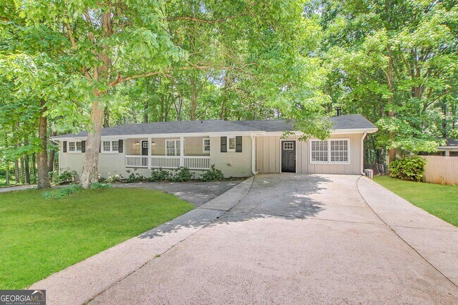 Building Photo - 4329 Parkview Dr