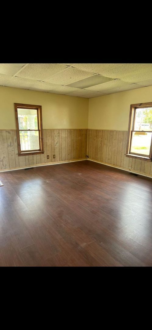 Building Photo - Ranch home 3 bedrooms