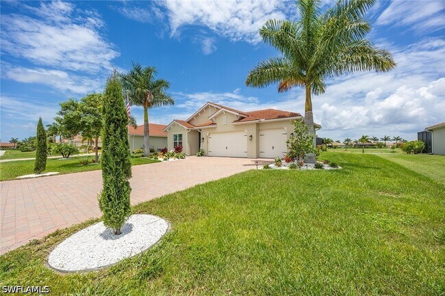 Building Photo - 18699 Ensenada Dr