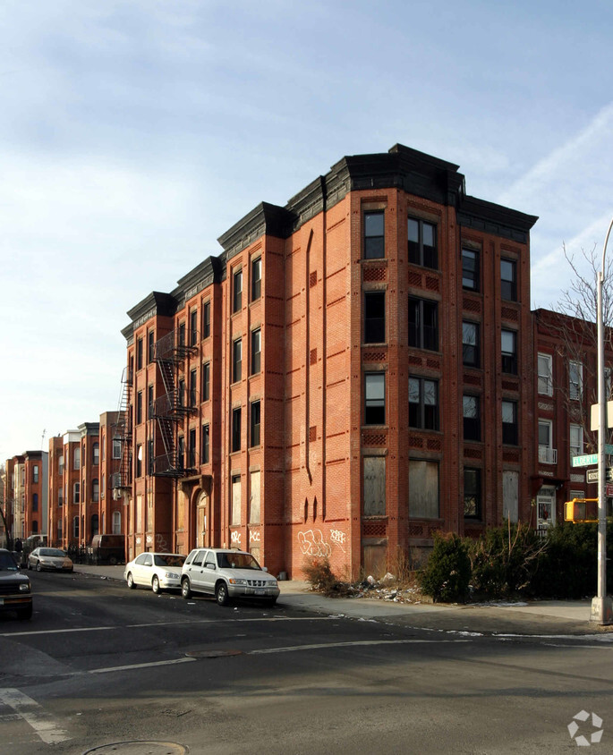 51 Eldert Street - 51  Eldert Street