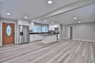 Building Photo - 1094 Johnson Blvd