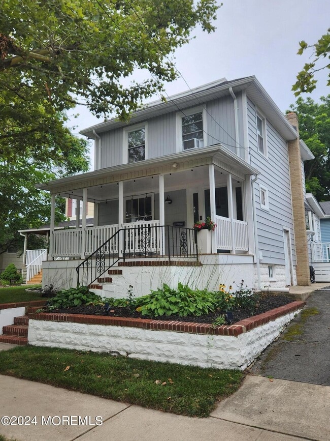 Building Photo - 849 Central Ave