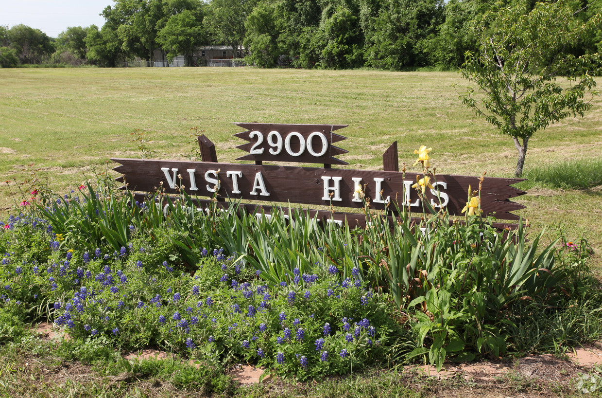 Building Photo - Vista Hills Mobile Home Ranch