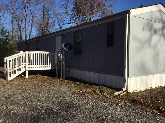 Building Photo - 1099 Jordan Rd