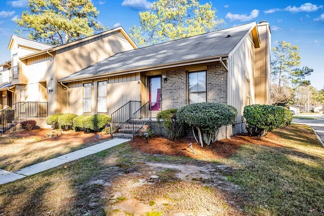 Foto del edificio - Updated townhome