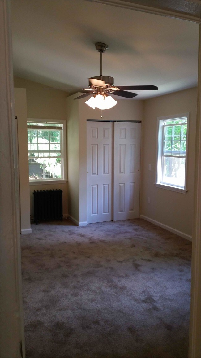 Building Photo - 322 Vienna St