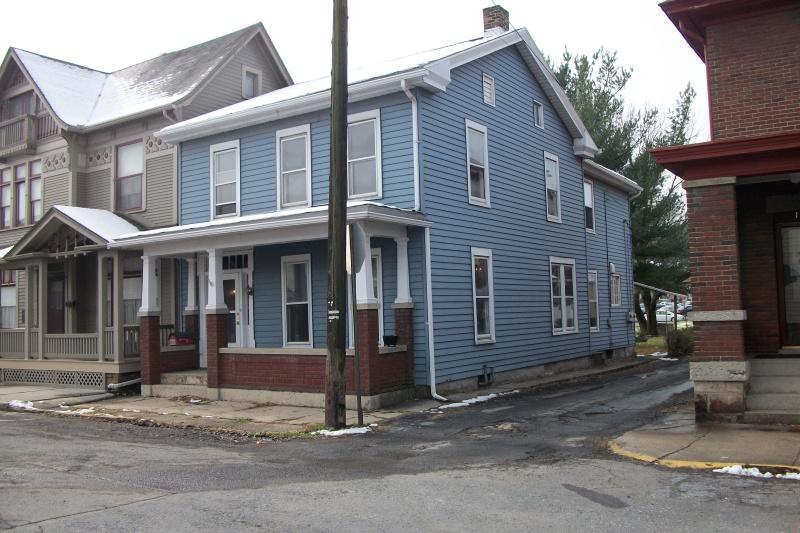 Primary Photo - 133 n 2nd st, Newport, PA