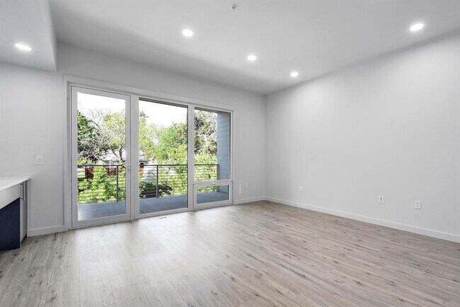 Foto del edificio - 4004 Banister Ln