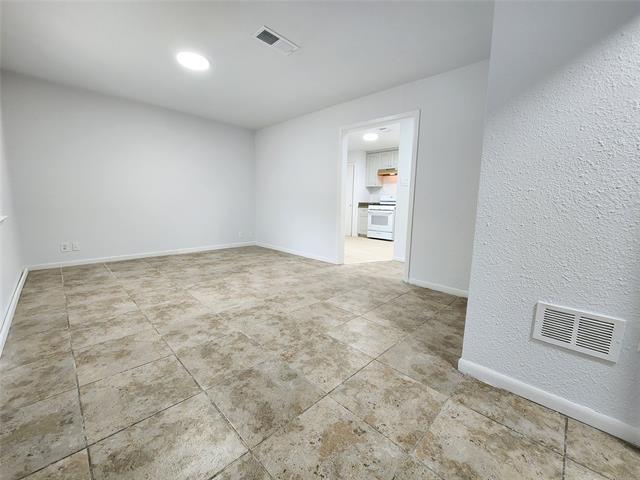 Foto del edificio - 2633 Crestbrook Ln