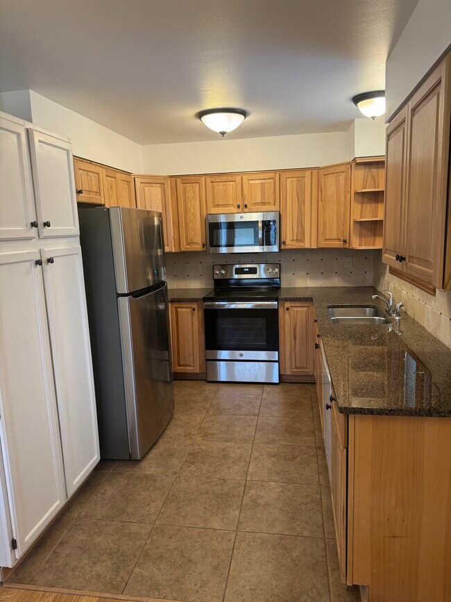 Building Photo - 3629 Soderburg Dr