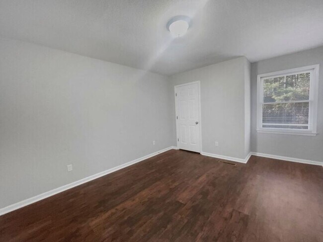 Foto del edificio - 3414 Kensington Ct