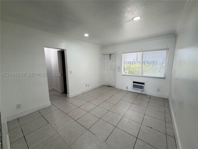 Foto del edificio - 4229 Bougainvilla Dr