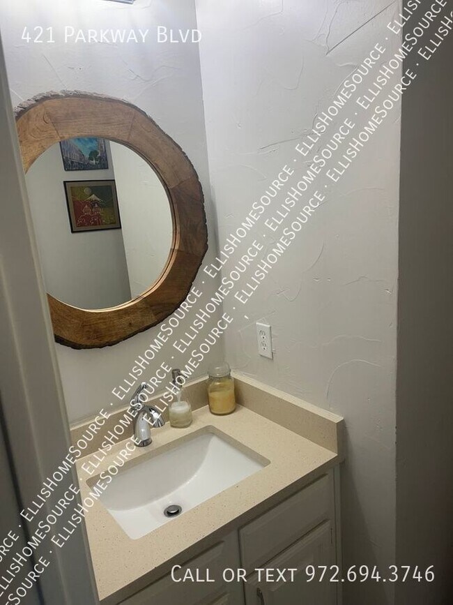 Foto del edificio - Three Bedroom Treasure in Coppell for Sept...