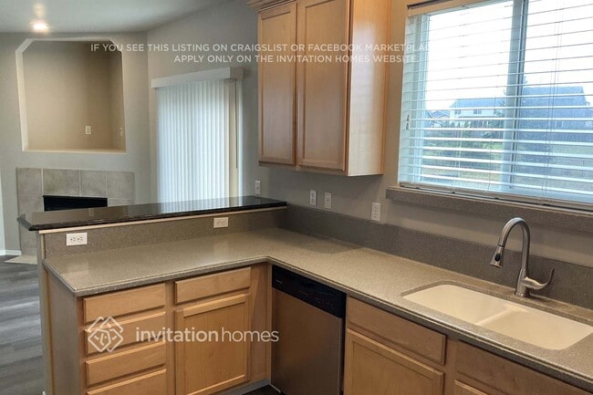 Building Photo - 2434 165th St E