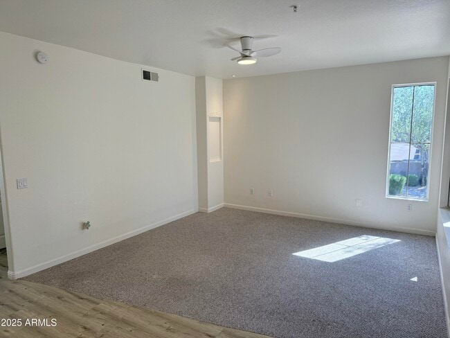 Building Photo - 11680 E Sahuaro Dr