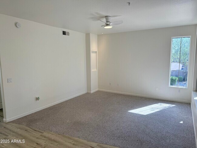 Foto del edificio - 11680 E SAHUARO Dr