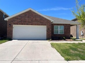 Building Photo - 781 Richmond Dr