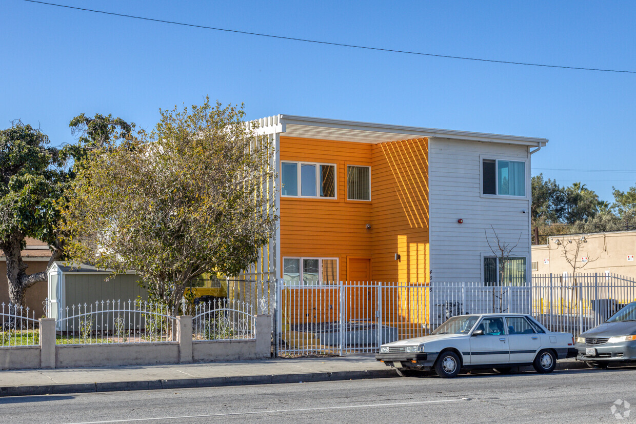 Building Photo - East Rancho Apartments