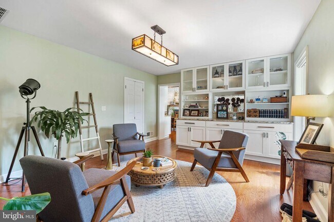 Foto del edificio - 9420 Old Georgetown Rd