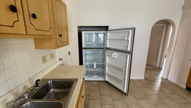 Building Photo - 103 Garfield Ave