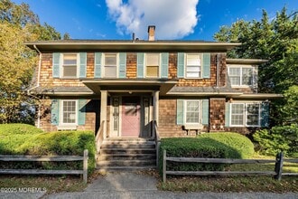 Building Photo - 908 Richmond Ave