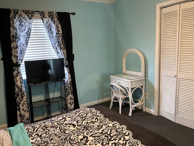 Foto del edificio - 3700 Golf Colony Ln