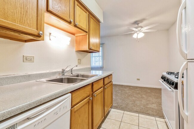 ReNew Des Plaines North photo'