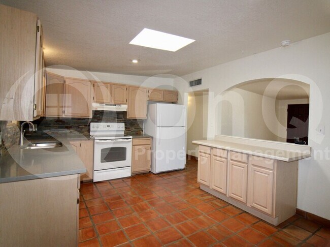 Foto del edificio - 4741 N Fontana Ave