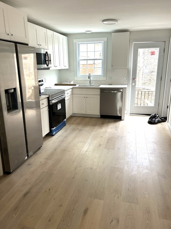 27 Elm St Unit 2, Amesbury, MA 01913 Room for Rent in Amesbury, MA