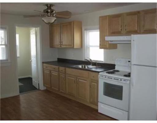 Building Photo - 676 Stafford St
