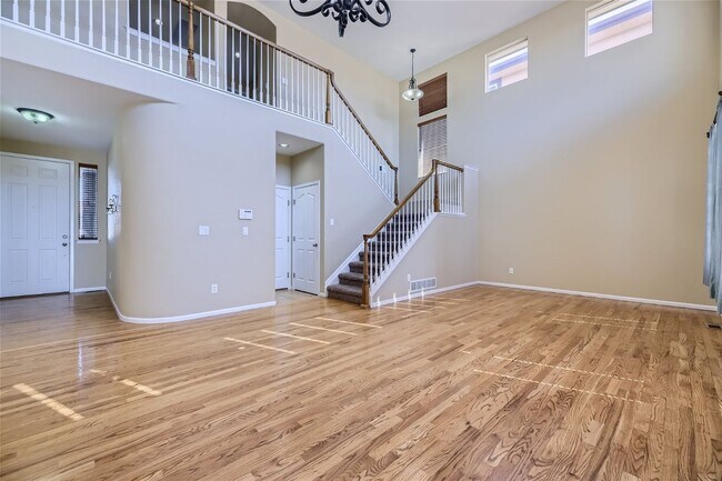 Foto del edificio - 4 Bedroom Single Family Home For Rent in Highlands Ranch