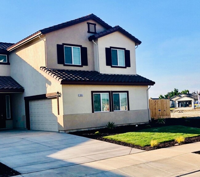 Building Photo - Charming 5 Bedroom 3 Bath Home for Rent