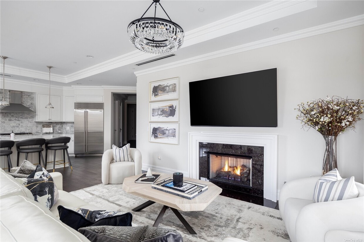 Primary Photo - 3000 Royal Ct