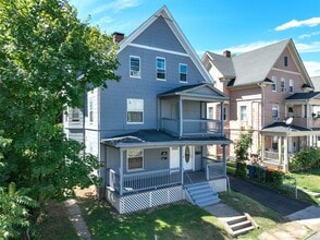 Building Photo - 22 Webster St