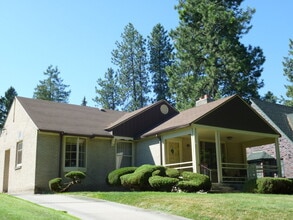 Building Photo - 517 W 27th Ave