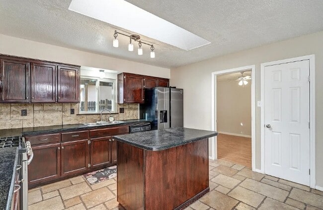 Building Photo - 1143 Cordoba Ct SE