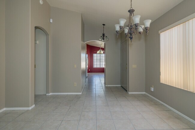 Building Photo - 8140 N Wheatfield Dr