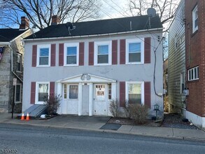 Building Photo - 336 Greenwich St