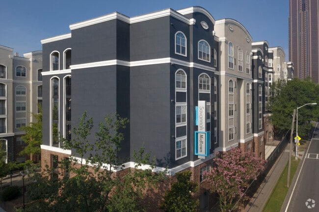 Building Photo - Crest at Midtown