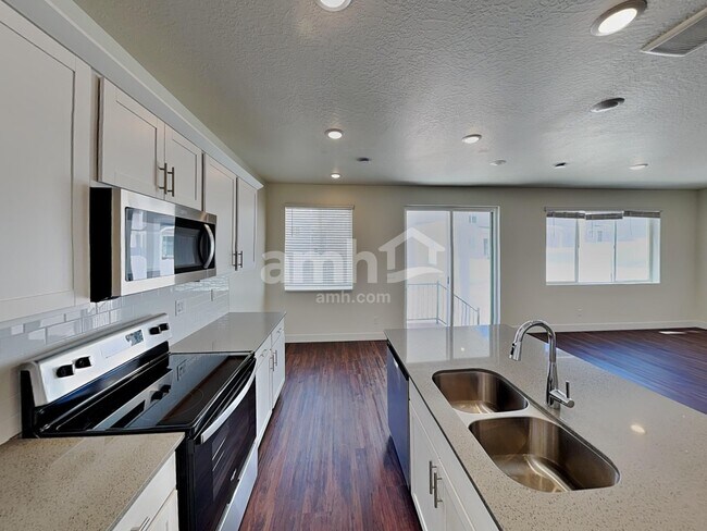Foto del edificio - 1211 Redbud Dr