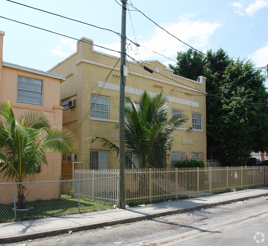 Foto del edificio - Alpena